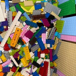 Lego Pieces 4lbs - Pieces Only Various For  Parts Or Replacements All Legos